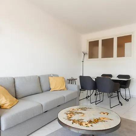 Cannes: Croisette Quartier Martinez - 90m² * كان