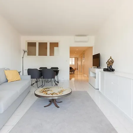Cannes: Croisette Quartier Martinez - 90m² شقة